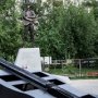 Демонтировать памятник Виктору Цою и на его месте поставить памятник воину-освободителю Владиславу Хрустицкому